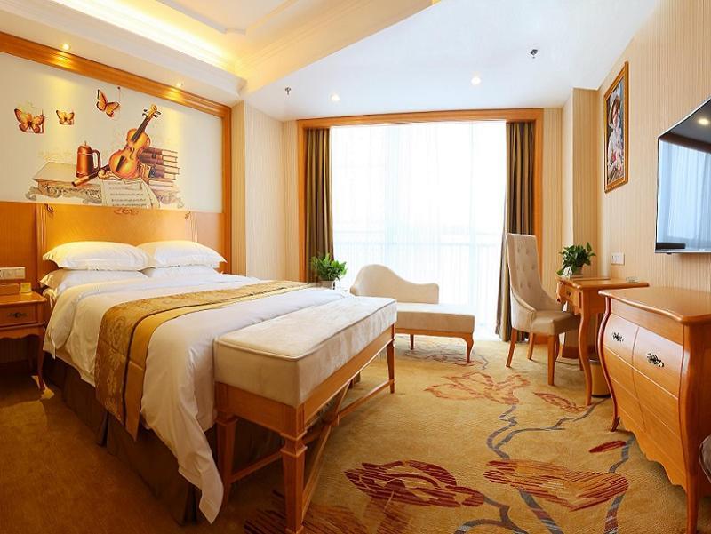 Vienna International Hotel Yantai Changjiang Road Xingyi Square Branch Exterior foto